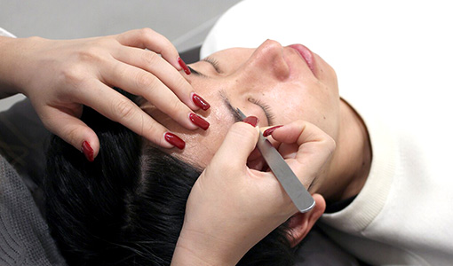 アイブロウスタイリングWAX+間引き(毛量調整)